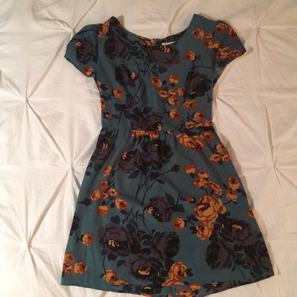 Dress (mini) - Picture 1 of 4